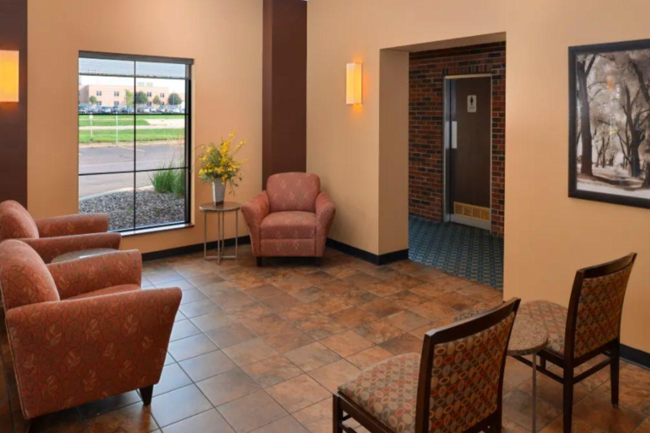 Americas Best Value Inn - Campus View О-Клэр Экстерьер фото